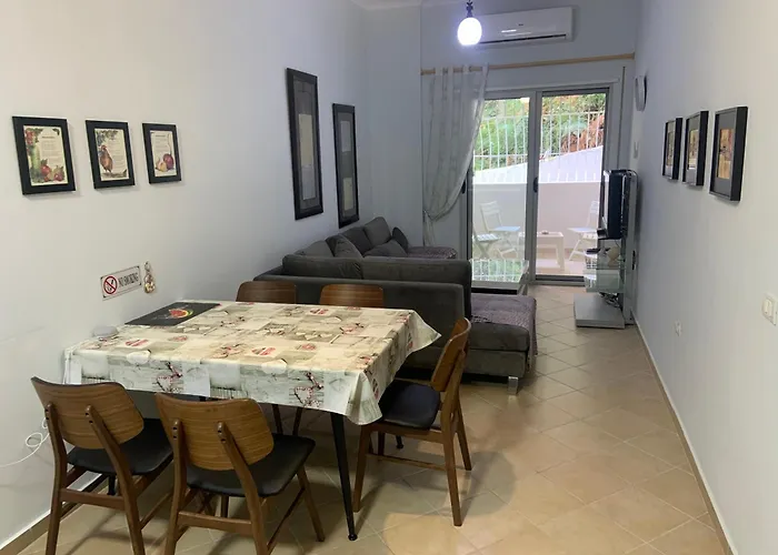 Lungomare Full In Vlora. Vlorë